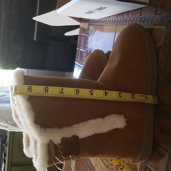 Minnetonka boots NIB - Picture 9 of 11